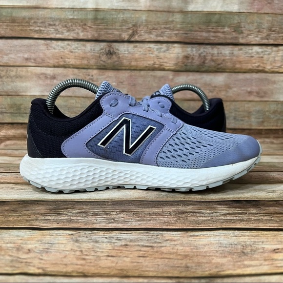 New Balance 520V5 Athletic Shoes - Picture 2 of 9